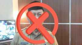 Chainur Rasyid, Kepala Dinas Ketahanan Pangan dan Pertanian Kabupaten Sumenep, saat menghadapi sorotan publik terkait dugaan pungli bantuan dan pengelolaan upland yang menuai kritik masyarakat. Foto/Detak Indo. 