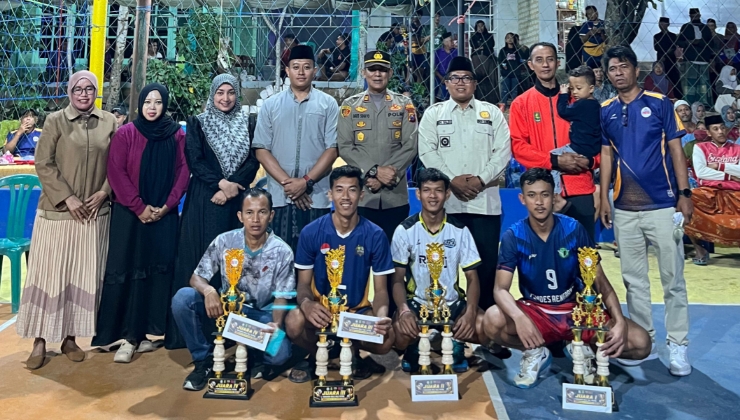 Foto Bersama Forpimca Bluto,PKDI Bluto Bersama Para Juara Turnamen Bola Voli Se Kecamatan Bluto(For: DetakIndo.com)