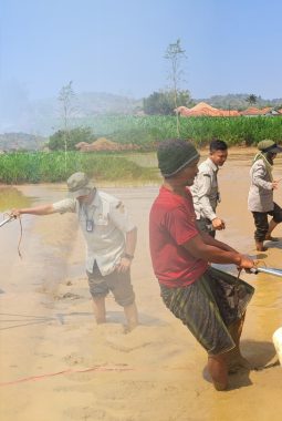 Katimker Sumenep Dorong Modernisasi Pertanian, Tanam Padi Metode PM-AAS di Desa Bragung