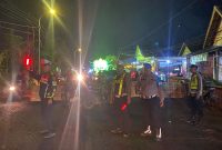 Personel satlantas polsek kota, dalam penertiban lalulintas (DetakIndo.com).