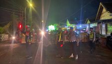 Personel satlantas polsek kota, dalam penertiban lalulintas (DetakIndo.com).