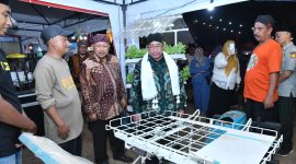 Suasana Festival Tani di Lapangan Duwa’ Labuh, Kecamatan Ganding, Kabupaten Sumenep, tampak semarak pada Senin malam (21/9/2026).